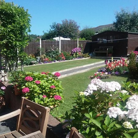 Sterling Bed & Breakfast Лландидно Экстерьер фото