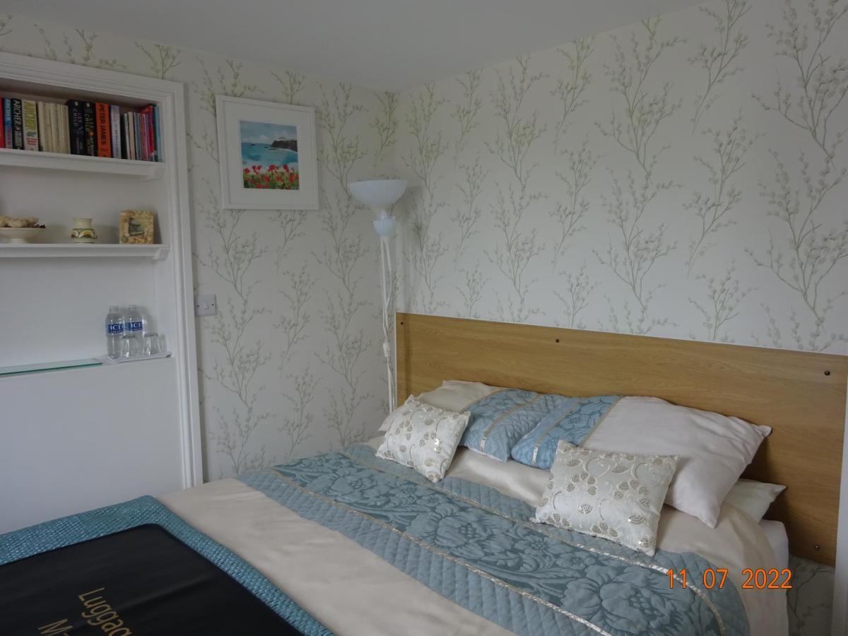 Sterling Bed & Breakfast Лландидно Экстерьер фото